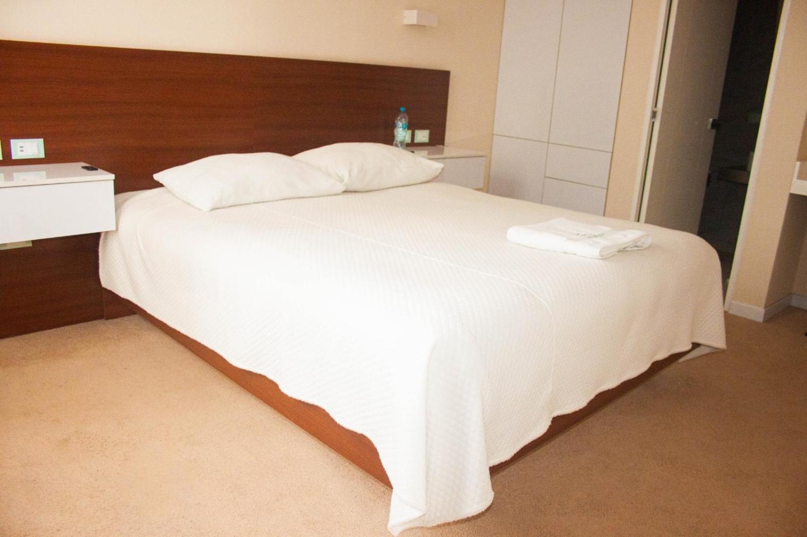 Hotel Don Bartolo Espinar Dış mekan fotoğraf